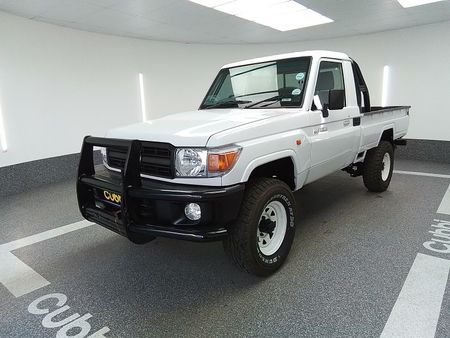 2011-Toyota-Land-Cruiser-79-42-D-Single-Cab_3