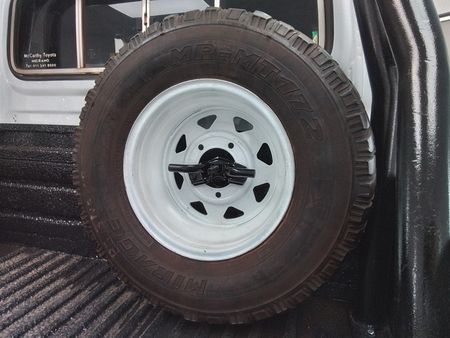 2011-Toyota-Land-Cruiser-79-42-D-Single-Cab_5