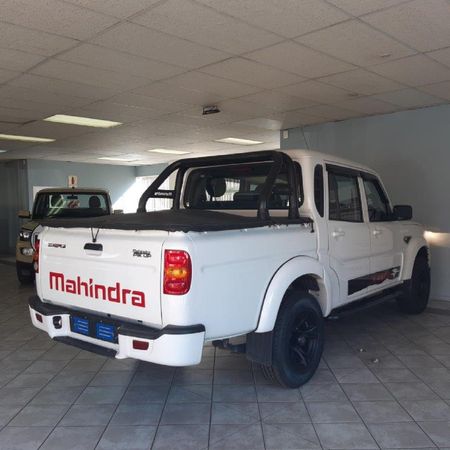 2025-Mahindra-Pik-Up-22-mHawk-S6-4x4-Double-Cab_4