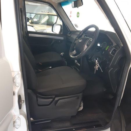 2025-Mahindra-Pik-Up-22-mHawk-S6-4x4-Double-Cab_6