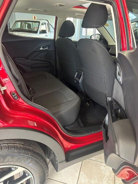 2025-Mahindra-XUV-3XO-12T-AX5-Auto_7