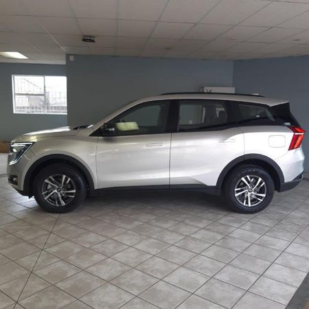 2025-Mahindra-XUV-700-20-AX5-Auto_4