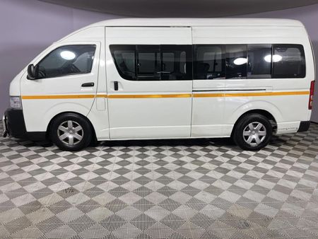 2015-Toyota-Quantum-25-D-4D-Sesfikile-16-seat_18