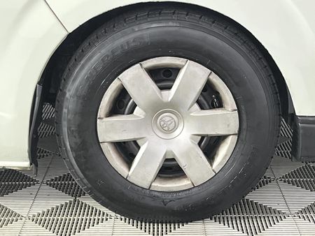 2015-Toyota-Quantum-25-D-4D-Sesfikile-16-seat_5