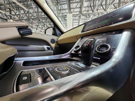 2020-Land-Rover-Range-Rover-Sport-30-D-HSE-225kW_13