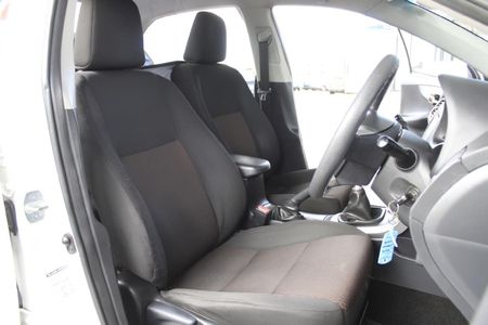 2019-Toyota-Corolla-Quest-16_14