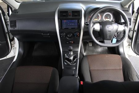 2019-Toyota-Corolla-Quest-16_16