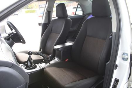 2019-Toyota-Corolla-Quest-16_18