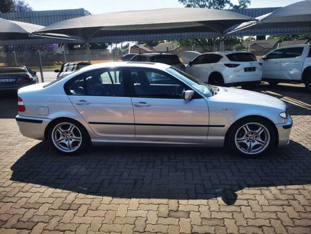 2004-BMW-3-Series-320i-Sport_5