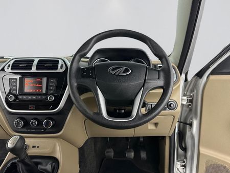 2017-Mahindra-TUV-300-15-TD-7-seat_10