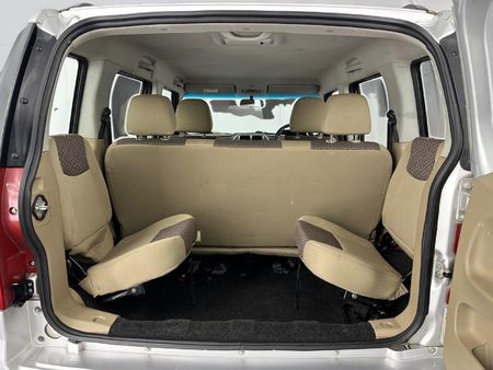 2017-Mahindra-TUV-300-15-TD-7-seat_11