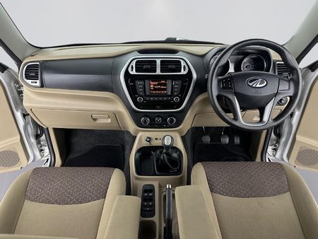 2017-Mahindra-TUV-300-15-TD-7-seat_18