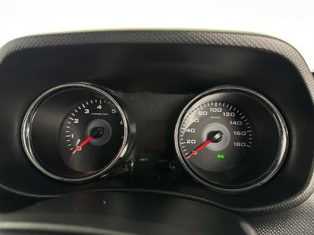 2017-Mahindra-TUV-300-15-TD-7-seat_7
