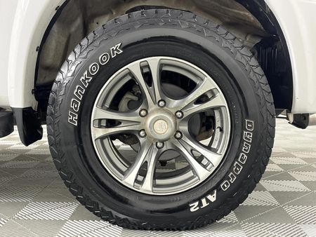 2012-Isuzu-KB-300D-Teq-LX-Extended-Cab_3