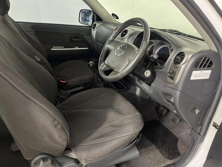 2012-Isuzu-KB-300D-Teq-LX-Extended-Cab_5