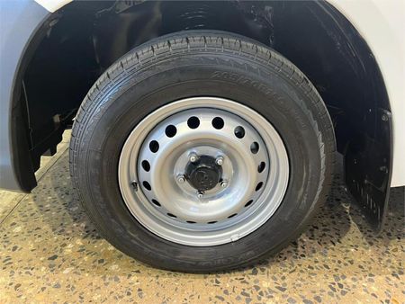 2018-Toyota-Hilux-24-GD-Single-Cab_8