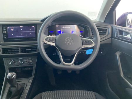 2025-Volkswagen-Polo-10-TSI_9