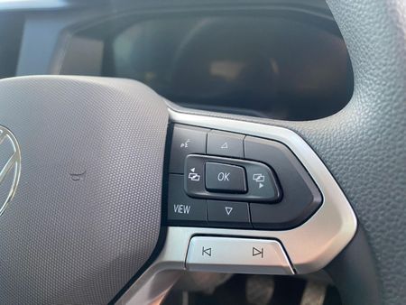 2025-Volkswagen-Polo-10-TSI_23