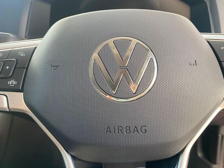 2025-Volkswagen-Polo-10-TSI_24