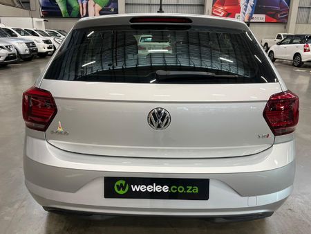 2020-Volkswagen-Polo-10-TSI-Highline-Auto-85kW_5