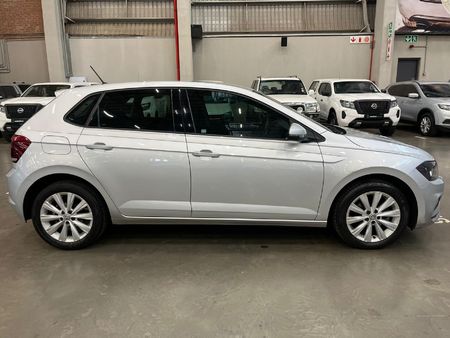 2020-Volkswagen-Polo-10-TSI-Highline-Auto-85kW_7