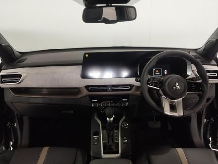 2026-Mitsubishi-Outlander-Sport-15-Exceed-Auto_10