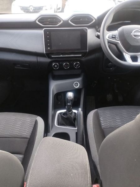 2025-Nissan-Magnite-10-Acenta-Plus-AMT_5