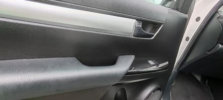 2025-Toyota-Hilux-24-GD-6-SRX-4x4-Single-Cab_17