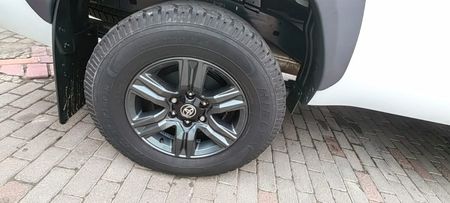 2025-Toyota-Hilux-24-GD-6-SRX-4x4-Single-Cab_19