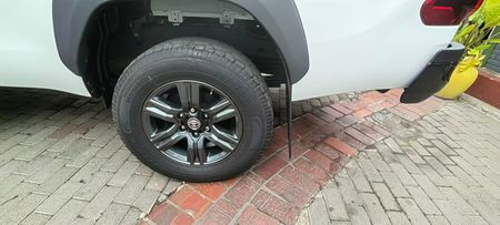 2025-Toyota-Hilux-24-GD-6-SRX-4x4-Single-Cab_20