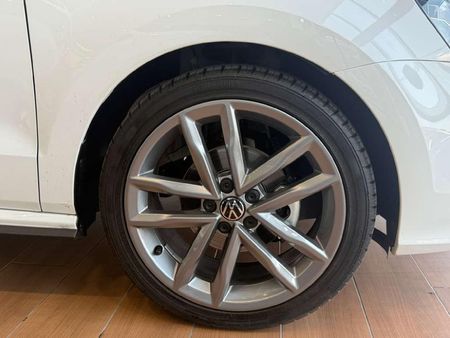 2025-Volkswagen-Polo-Vivo-10-TSI-GT-5-dr_5