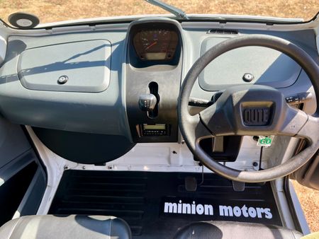 2021-Bajaj-Qute-Qcar_10