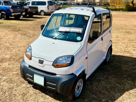 2021-Bajaj-Qute-Qcar_2