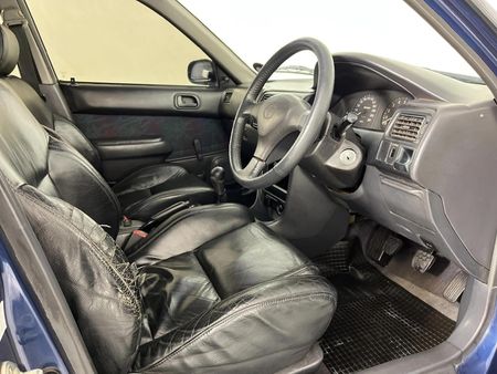 1998-Toyota-Corolla-RSi-20v_9