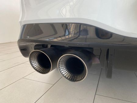 2025-Volkswagen-Golf-8-20-TSI-R-DSG_10