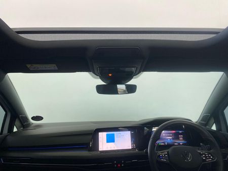 2025-Volkswagen-Golf-8-20-TSI-R-DSG_19