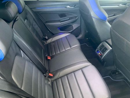 2025-Volkswagen-Golf-8-20-TSI-R-DSG_23
