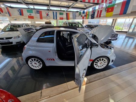 2013-Abarth-500-essesse_15