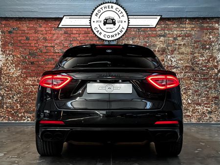 2021-Maserati-Levante-Trofeo_11