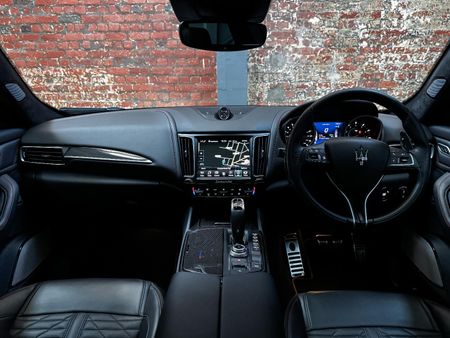 2021-Maserati-Levante-Trofeo_24