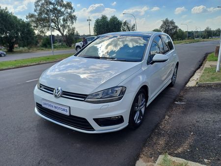 2016-Volkswagen-Golf-14-Rline_0