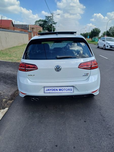 2016-Volkswagen-Golf-14-Rline_3