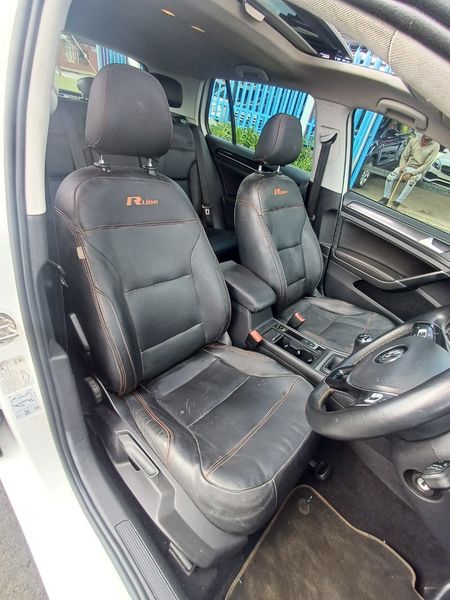 2016-Volkswagen-Golf-14-Rline_7