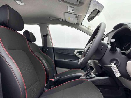 2025-Hyundai-Grand-i10-12-Fluid-Sedan-Auto_11