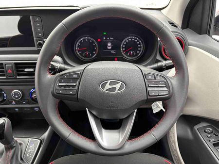 2025-Hyundai-Grand-i10-12-Fluid-Sedan-Auto_13