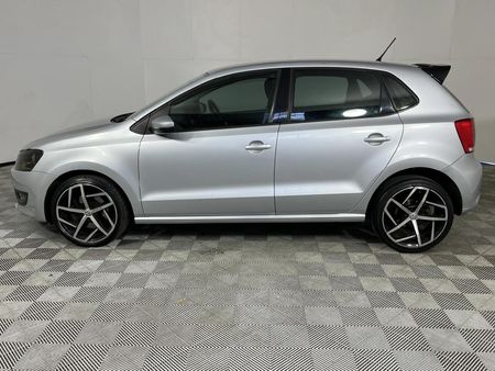 2012-Volkswagen-Polo-16-TDI-Comfortline-5-dr_18
