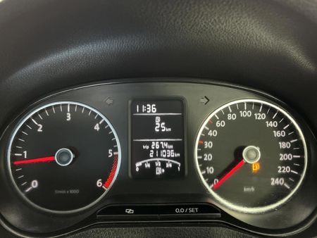 2012-Volkswagen-Polo-16-TDI-Comfortline-5-dr_2