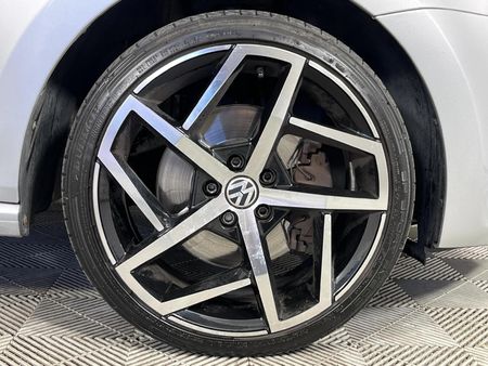 2012-Volkswagen-Polo-16-TDI-Comfortline-5-dr_5
