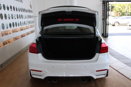 2016-BMW-M3-M3-M-DCT-F80_12