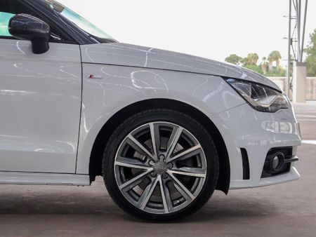 2014-Audi-A1-Sportback-14-TFSI-Ambition-S-Line-Auto-136kW_7